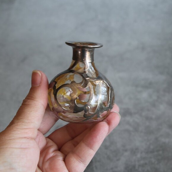Antique Art Nouveau Glass Perfume Bottle with Sterling Silver Overlay - Picture 6 of 6